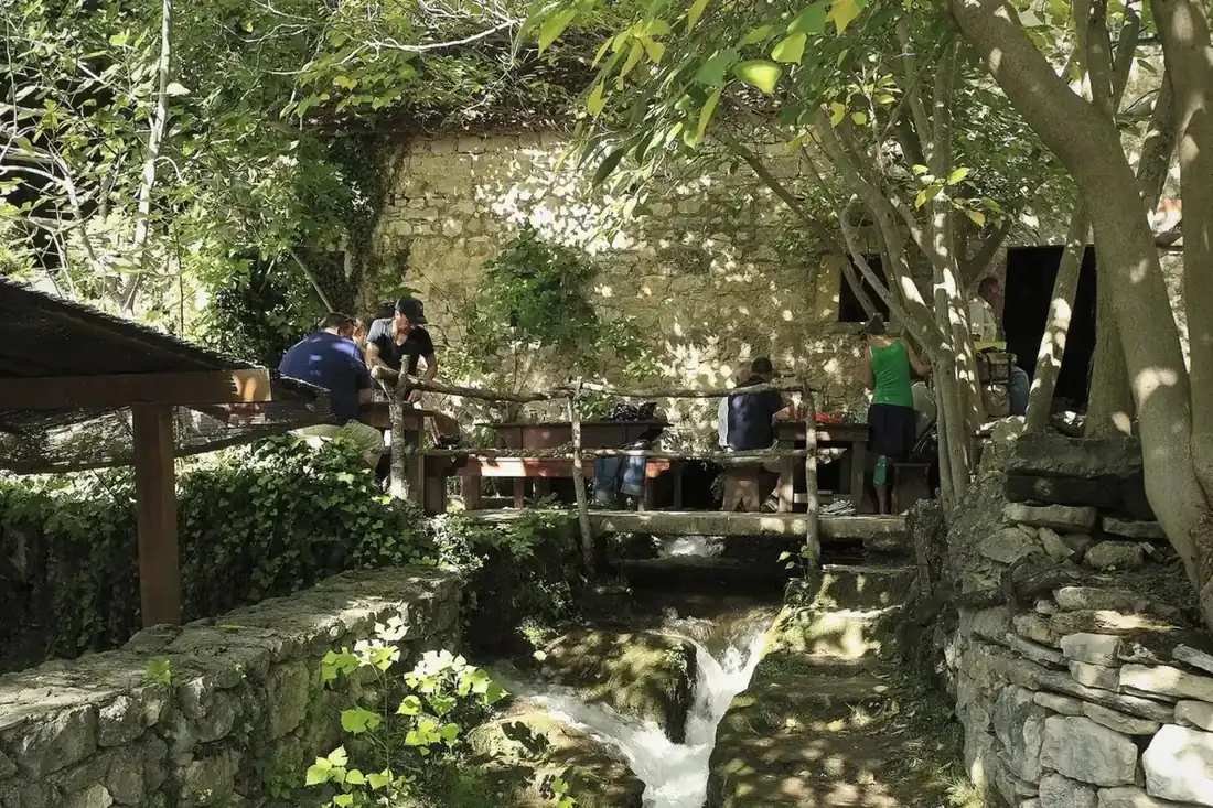 I10 393 Roški slap, Mühlenauslauf - Krka waterfalls tours Croatia photo